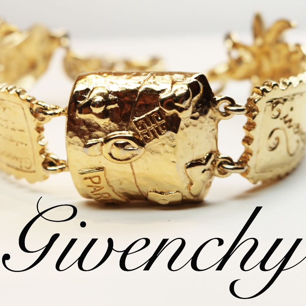 🎊🥳 Host Pick!🎉 Vintage GIVENCHY Travel Bracelet - Picture 5 of 16
